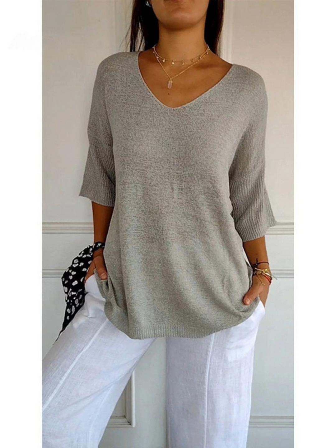 Clara – Women’s Knitted V-Neck Sleeve Top