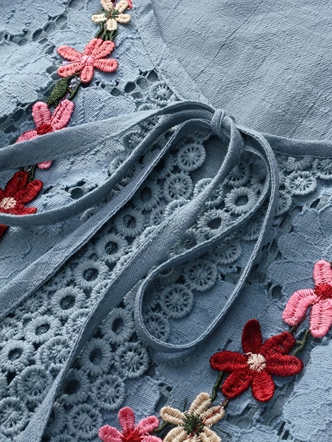 Monique – Lace Elegance Blouse