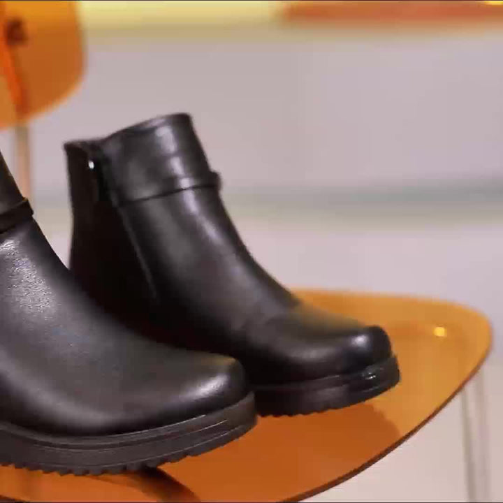 Frostlane – Lightweight Weather-Resistant Boots