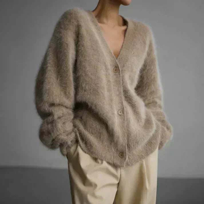 Amara – Cozy Oversized Knit Cardigan