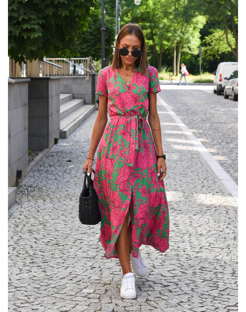 Suzanne – Elegant V-Neck Dress