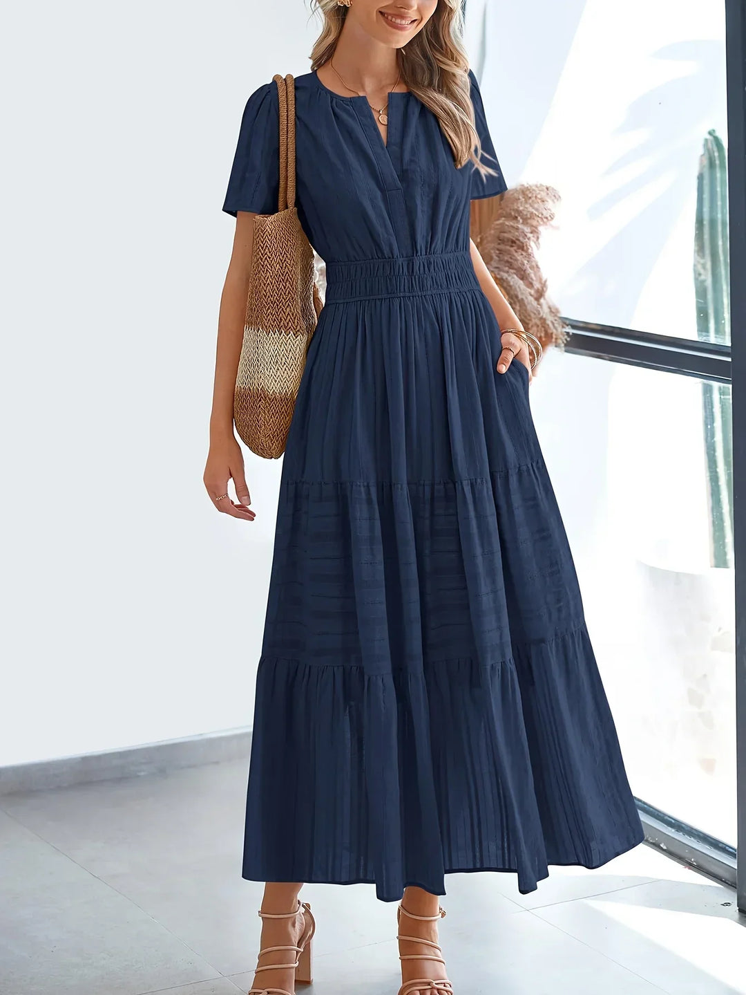 Maya – Elegant & Flattering Dress