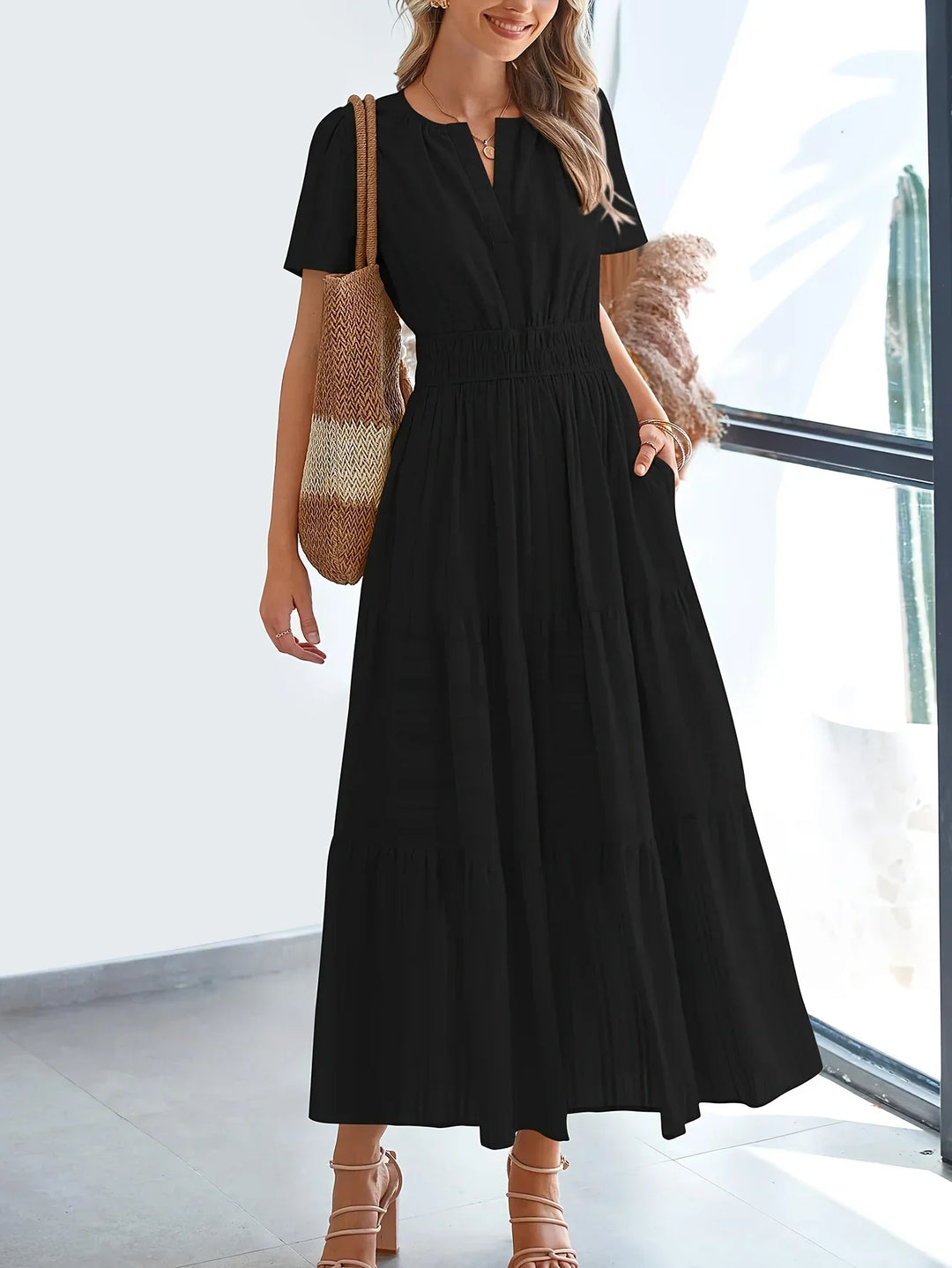 Maya – Elegant & Flattering Dress