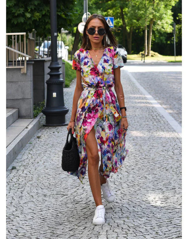 Suzanne – Elegant V-Neck Dress