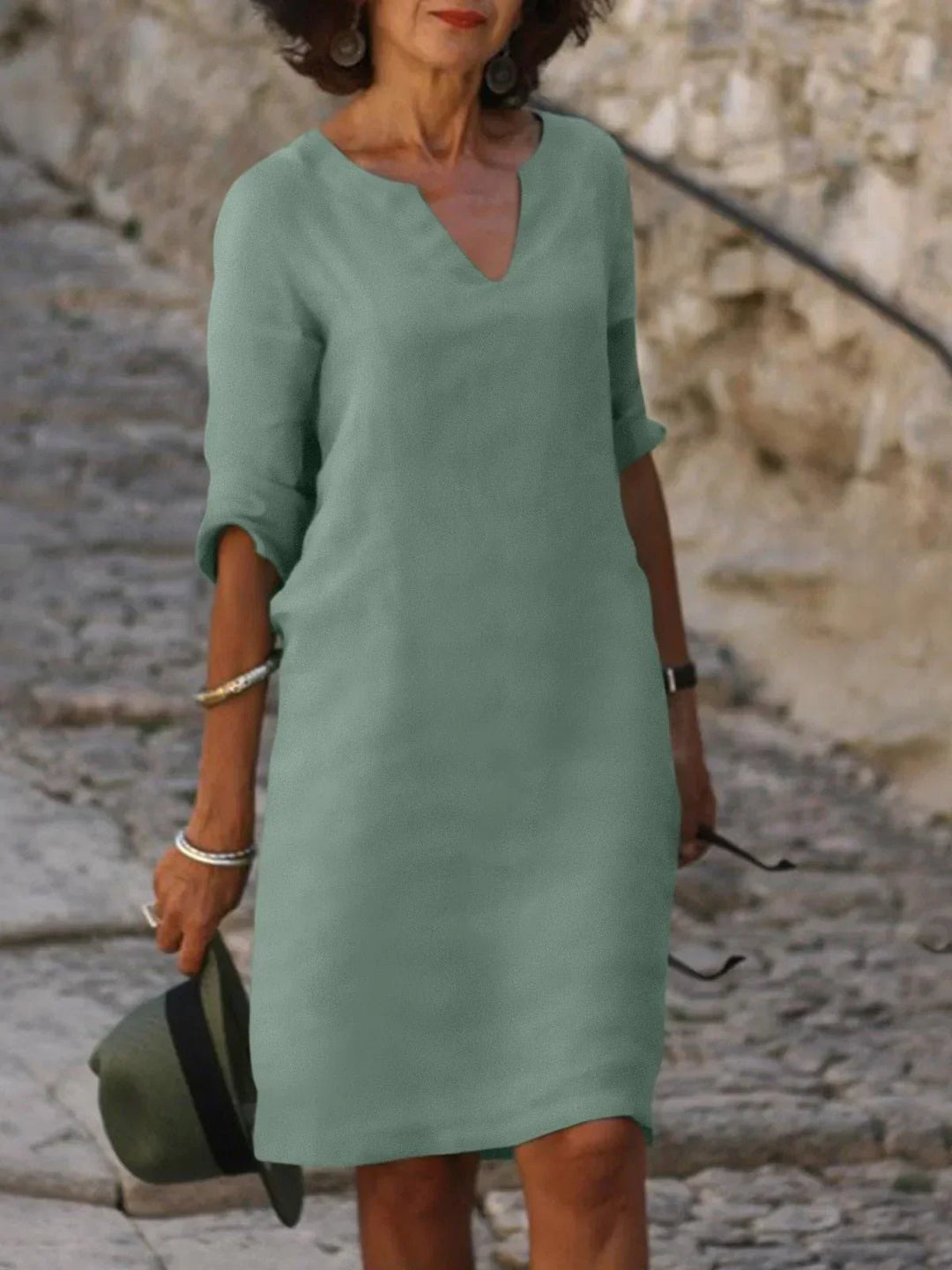 Saoirse – Flattering V-Neck Dress