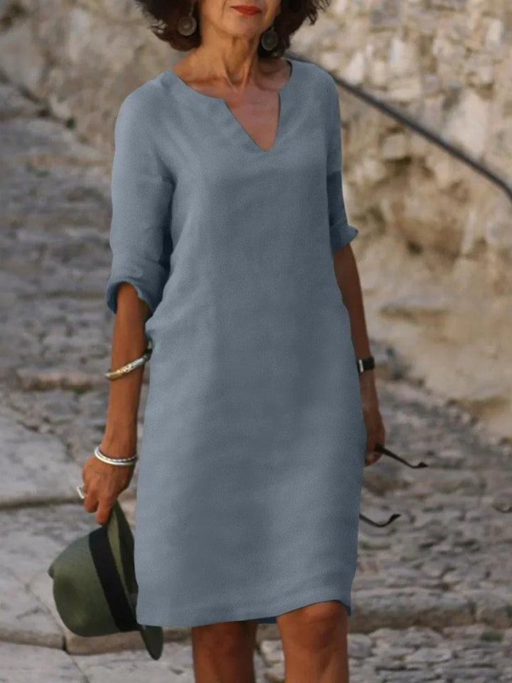 Saoirse – Flattering V-Neck Dress